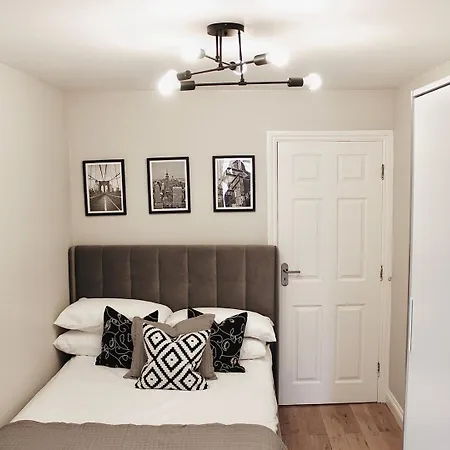 Reading'S Peaceful Gem Apartment Exterior photo